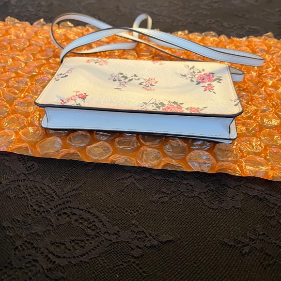 COACH FLORAL WHITE FOLDOVER CLUTCH/ CROSS BODY BAG